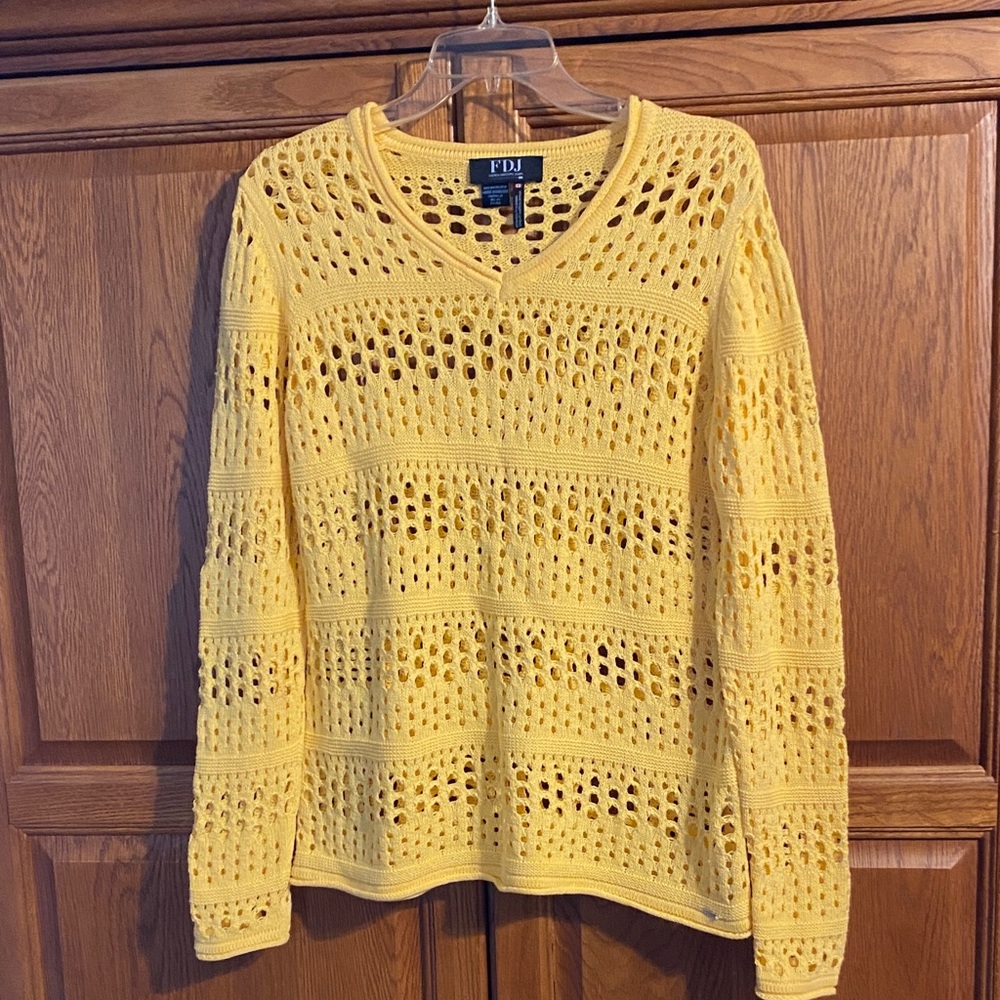 French Dressing Jeans Women's V-Neck Sweater in Vibrant Yellow. EUC.